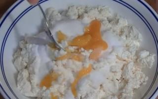 Как приготовить сырники из творога на завтрак