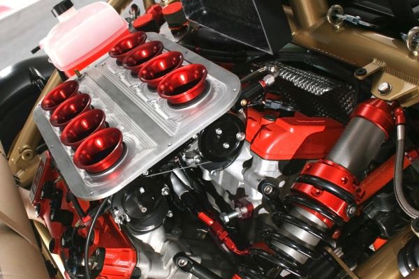 Крути — не хочу: самые высокооборотные V8