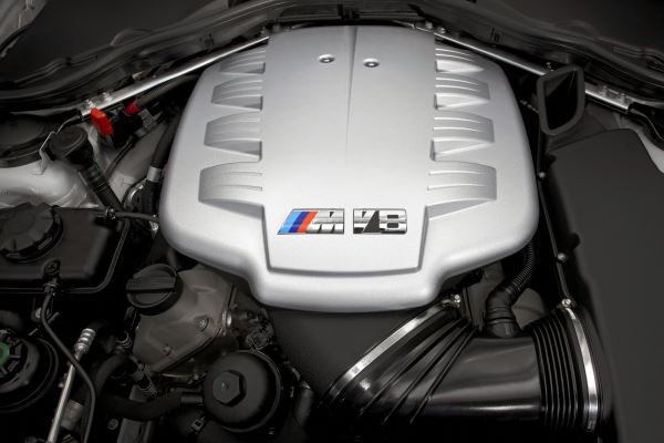 Крути — не хочу: самые высокооборотные V8